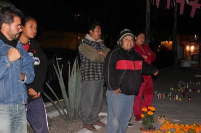 DÃ­a de muertos 2014 -  Guuna Zzuin A.C. Ofrenda en San JosÃ©  - Una luz por Ayotzinapa
