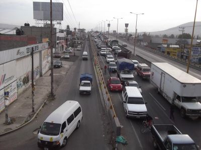Bloqueo de carretera MÃ©xico - Texcoco contra antorcha, Puente de Concreto
