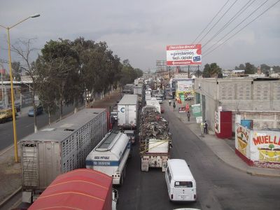 Bloqueo de carretera MÃ©xico - Texcoco contra antorcha, Puente de Concreto
