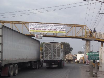 Bloqueo de carretera MÃ©xico - Texcoco contra antorcha, Aurrera
