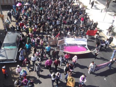 ManifestaciÃ³n en solidaridad con #Ayotzinapa Comunidades educativas de Chicoloapan. 1 - 12 -2014
