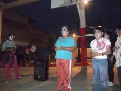 Marcha Zombie y Algazara Cultural, organizada por Guuna Zuuin, en Santa Rosa Chicoloapan. 25/10/2015. exigiendo se active la alerta de gÃ©nero en nuestro municipio.
