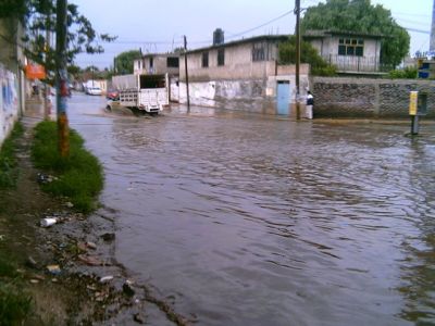 Col. Venustiano Carranza InundaciÃ³n 18 de Septiembre 2007
Esta calle(ConstituciÃ³n de 1917) siempre se inunda xD
