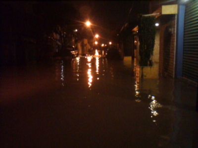 InundaciÃ³n San JosÃ© 6 de Julio 2014
Foto cortesÃ­a de vecinos
