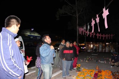 DÃ­a de muertos 2014 -  Guuna Zzuin A.C. Ofrenda en San JosÃ©  - Una luz por Ayotzinapa
