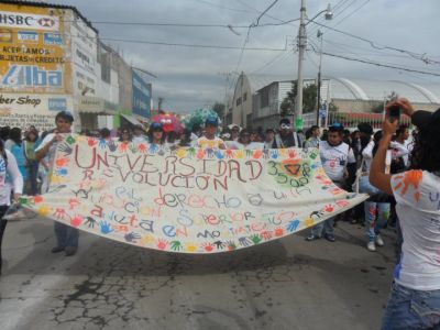 Universidad RevoluciÃ³n es planeta en Movimiento, movilizaciÃ³n en apoyo al movimiento 250.org realizada el 23 de Septiembre de 2011
