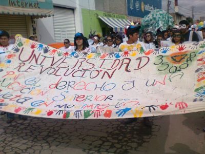 Universidad RevoluciÃ³n es planeta en Movimiento, movilizaciÃ³n en apoyo al movimiento 250.org realizada el 23 de Septiembre de 2011
