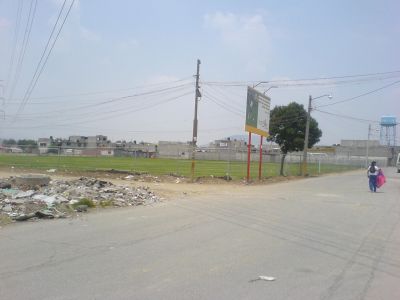 Frente a las canchas de la Torres, por el cecytem chicoloapan
