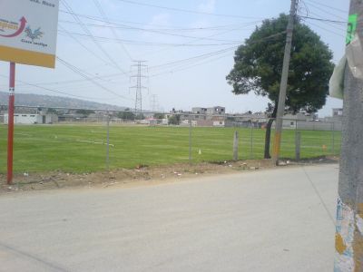 Frente a las canchas de la Torres, por el cecytem chicoloapan
