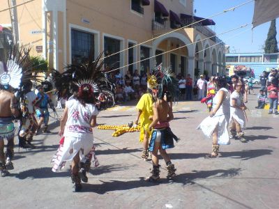 La ruta de Tlaloc hacia el nuevo sol
Se llevo a cabo un evento en representacion del dios Tlaloc en donde hubo hawaiano y danza, entre otras cosas
