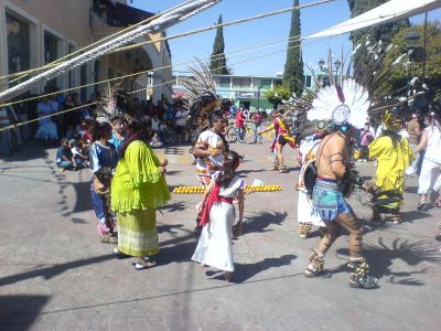 La ruta de Tlaloc hacia el nuevo sol
Se llevo a cabo un evento en representacion del dios Tlaloc en donde hubo hawaiano y danza, entre otras cosas
