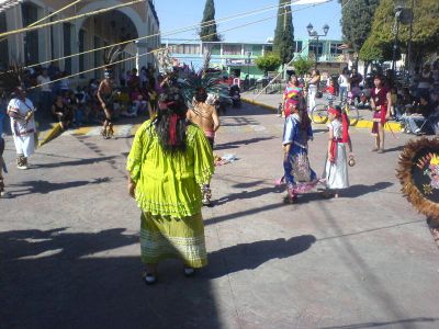 La ruta de Tlaloc hacia el nuevo sol
Se llevo a cabo un evento en representacion del dios Tlaloc en donde hubo hawaiano y danza, entre otras cosas
