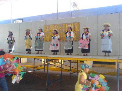 La ruta de Tlaloc hacia el nuevo sol
Se llevo a cabo un evento en representacion del dios Tlaloc en donde hubo hawaiano y danza, entre otras cosas
