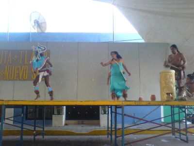 La ruta de Tlaloc hacia el nuevo sol
Evento en el que se hizo una representacion del dios Tlaloc por parte de las bibliotecas de chicoloapan, hubo danza folklorica y tambien Hawaiano
