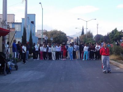 Carrera "viva MÃ©xico si violencia" realizada en ARA III, el 15 de Septiembre de 2012
