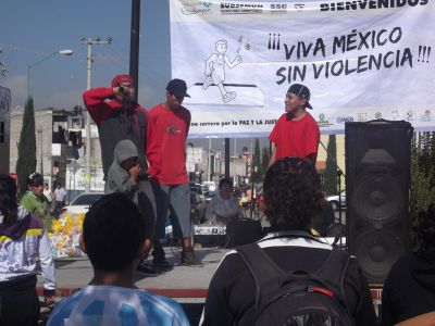 Carrera "viva MÃ©xico si violencia" realizada en ARA III, el 15 de Septiembre de 2012
