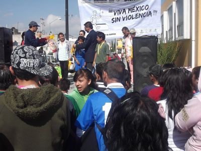 Carrera "viva MÃ©xico si violencia" realizada en ARA III, el 15 de Septiembre de 2012
