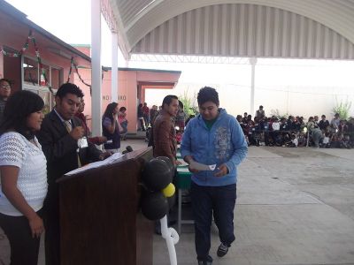 Entrega de Certificados INEA Santa Rosa, Primaria Felipe Angeles. El 3 de Octubre de 2012
