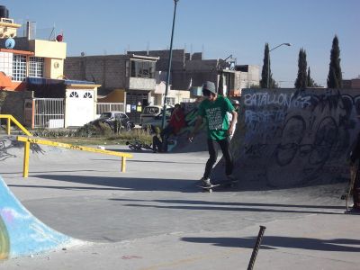 DÃ­a de Muertos. Festival "Aunque te quites, aunque te pongas", Actividades en Parque skate. ARA III.  26/10/2012
