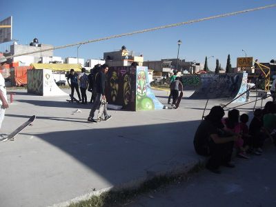 DÃ­a de Muertos. Festival "Aunque te quites, aunque te pongas", Actividades en Parque skate. ARA III.  26/10/2012
