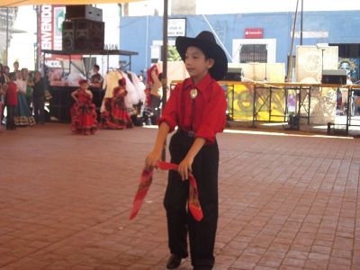 Festival "aunque te quites, aunque te pongas", dia de muertos en Chicoloapan. 27/10/2012 Plaza de San Vicente
