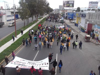 ManifestaciÃ³n en Solidaridad con  los normalistas de #Ayotzinapa en Chicoloapan 22/10/2014 #AyotzinapaSomosTodos
Comunidad educativa Prepa 55, Prepa 224, Universidad RevoluciÃ³n, PLENUM XXI y Magisterio Mexiquense
