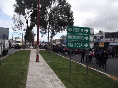 ManifestaciÃ³n en Solidaridad con  los normalistas de #Ayotzinapa en Chicoloapan 22/10/2014 #AyotzinapaSomosTodos
Comunidad educativa Prepa 55, Prepa 224, Universidad RevoluciÃ³n, PLENUM XXI y Magisterio Mexiquense
