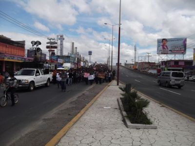 ManifestaciÃ³n en Solidaridad con  los normalistas de #Ayotzinapa en Chicoloapan 22/10/2014 #AyotzinapaSomosTodos
Comunidad educativa Prepa 55, Prepa 224, Universidad RevoluciÃ³n, PLENUM XXI y Magisterio Mexiquense
