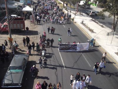 ManifestaciÃ³n en solidaridad con #Ayotzinapa Comunidades educativas de Chicoloapan. 1 - 12 -2014
