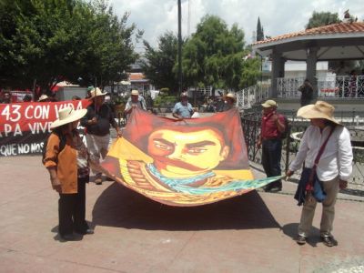 Fuego de la Digna Resistencia en Chicoloapan. Explanada de San Vicente 4 de Mayo 2015
