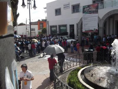 ManifestaciÃ³n de profesores contra la reforma educativa 24 de Agosto de 2015
En coordinaciÃ³n con la CNTE y el magisterio mexiquense, participaron la Prepa PrÃ³ceres de la educaciÃ³n (UPREZ), PLENUM XXI, Prepa 55 y Universidad RevoluciÃ³n (SEI), acompaÃ±ados por activistas sociales
