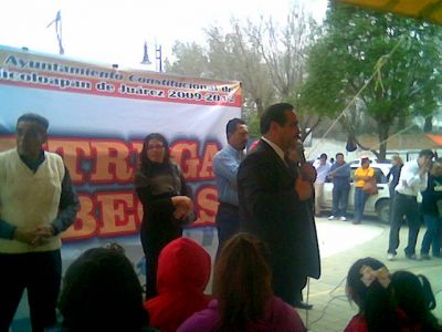 Entrega de Becas en Santa Rosa Febrero 2012