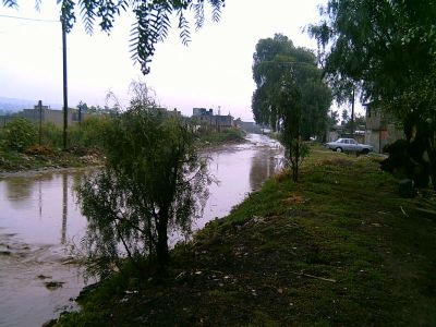 Camino Viejo, Col. Venustiano Carranza
Camino Viejo, Col. Venustiano Carranza o "Rio viejo" :P jaja,  inundado  Junio 2007
