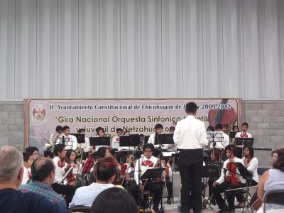 Orquesta SinfÃ³nica Infantil y Juvenil de Nezahualcoyotl". 18 de Junio de 2011, en las instalaciones del nuevo Auditorio Municipal, ubicado en HIR Chicoloapan.
