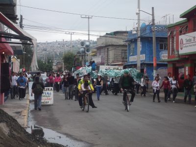 Universidad RevoluciÃ³n es planeta en Movimiento, movilizaciÃ³n en apoyo al movimiento 250.org realizada el 23 de Septiembre de 2011
