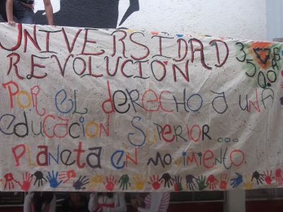 Universidad RevoluciÃ³n es planeta en Movimiento, movilizaciÃ³n en apoyo al movimiento 250.org realizada el 23 de Septiembre de 2011
