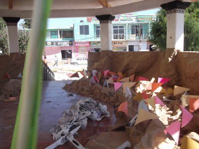 Preparativos rumbo al dia de muertos 2011 en San Vicente Chicoloapan
