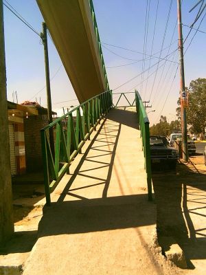 Puente en San Jose Chicoloapan Marzo 2009
