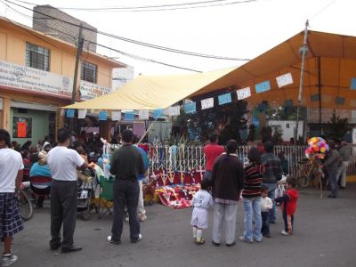 Festividad de la Santa Cruz de la MisiÃ³n en chicoloapan 2011
