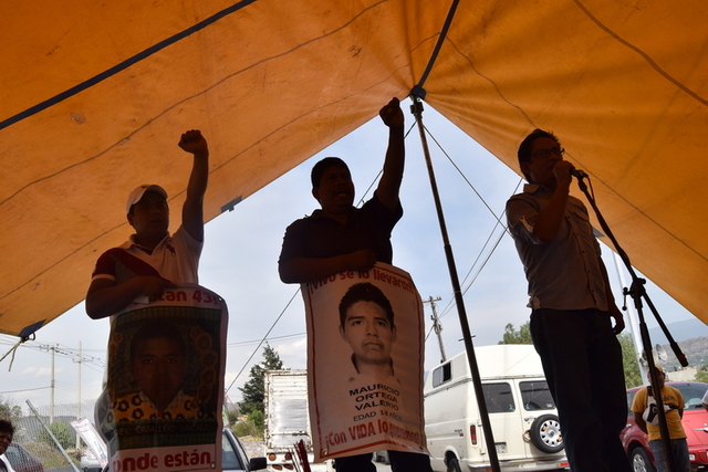 17 padres ayotzinapan