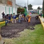 pavimento sobre pasto