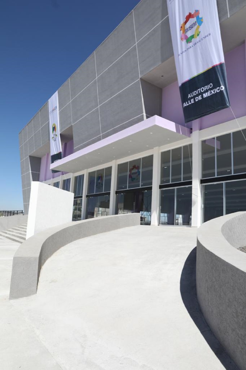 inauguran auditorio